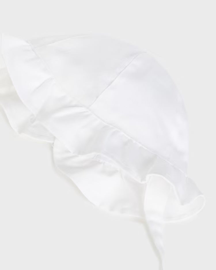 Cappello bianco con applicazione floreale neonata Mayoral - ErreGiModaBimbo