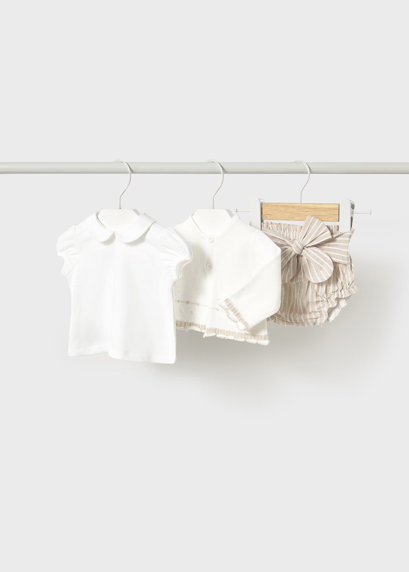 Completo 3 pezzi elegante neonata Mayoral Newborn beige Mayoral Beige