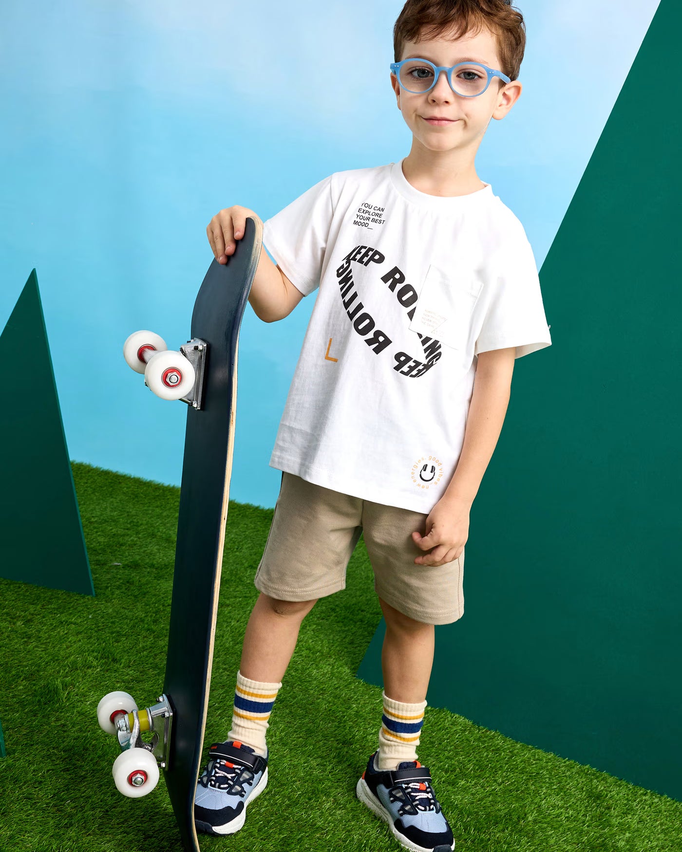 Completo bermuda e maglietta bambino Mayoral scritta Keep rolling Mayoral Bianco