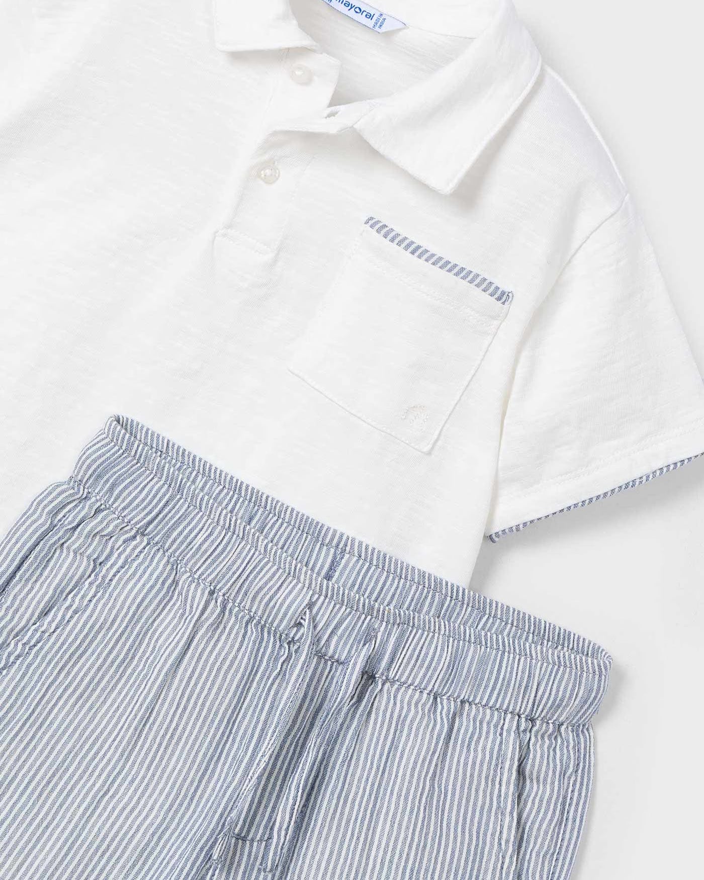 Completo con bermuda e polo bambino Mayoral bianco e azzurro righe Mayoral Bianco