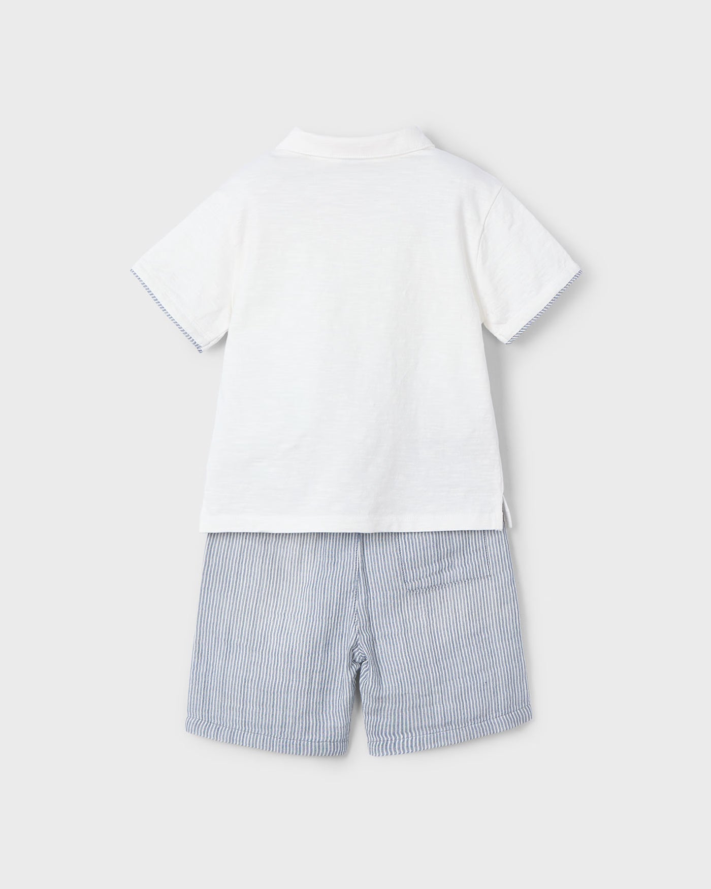 Completo con bermuda e polo bambino Mayoral bianco e azzurro righe Mayoral Bianco