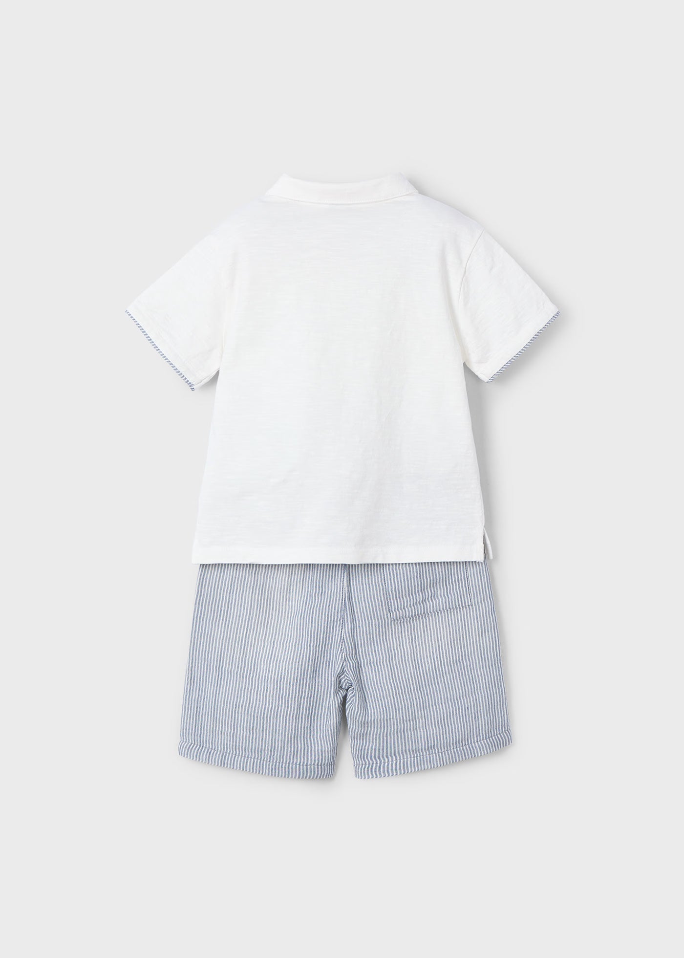 Completo con bermuda e polo bambino Mayoral bianco e azzurro righe Mayoral Bianco