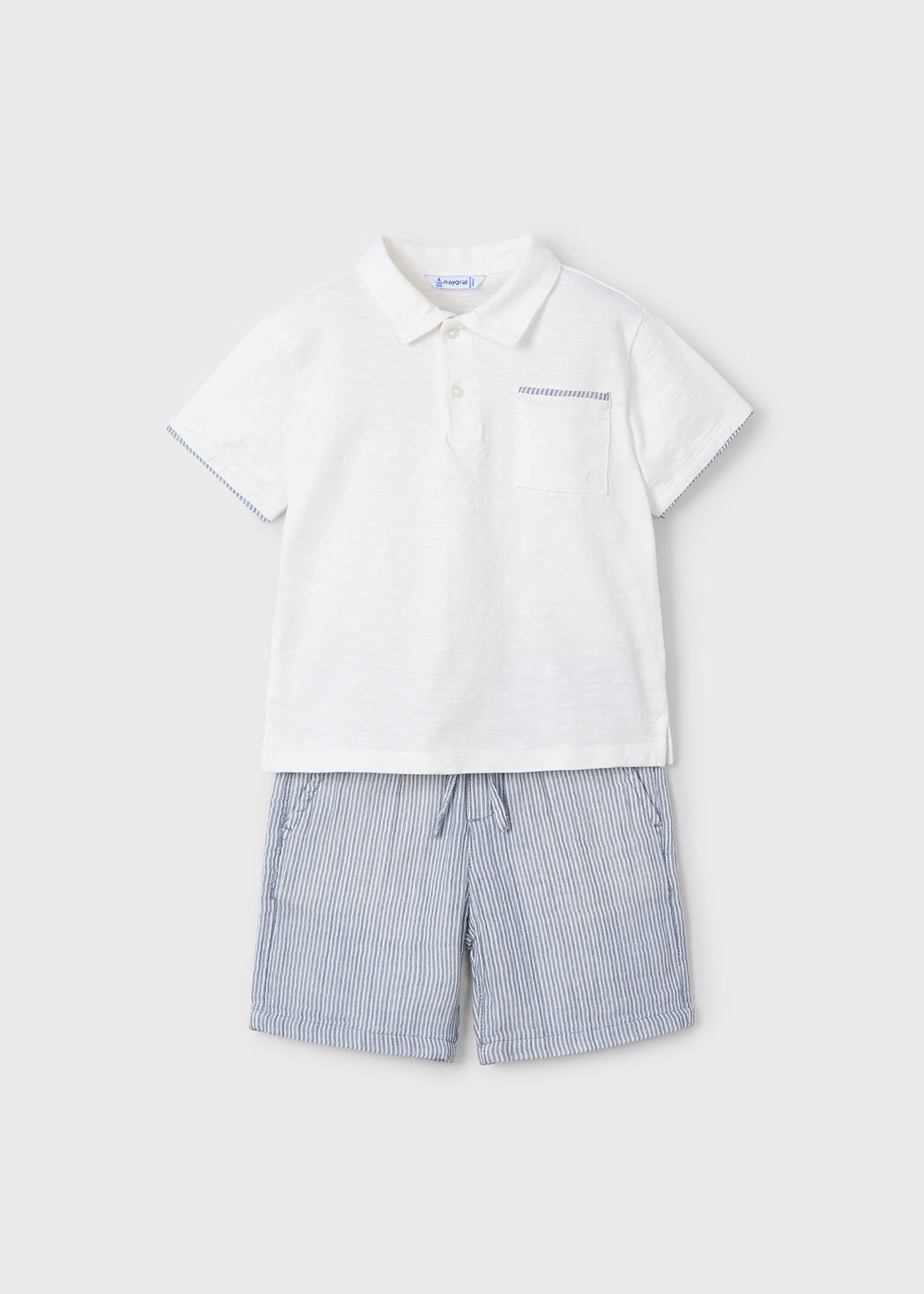 Completo con bermuda e polo bambino Mayoral bianco e azzurro righe Mayoral Bianco