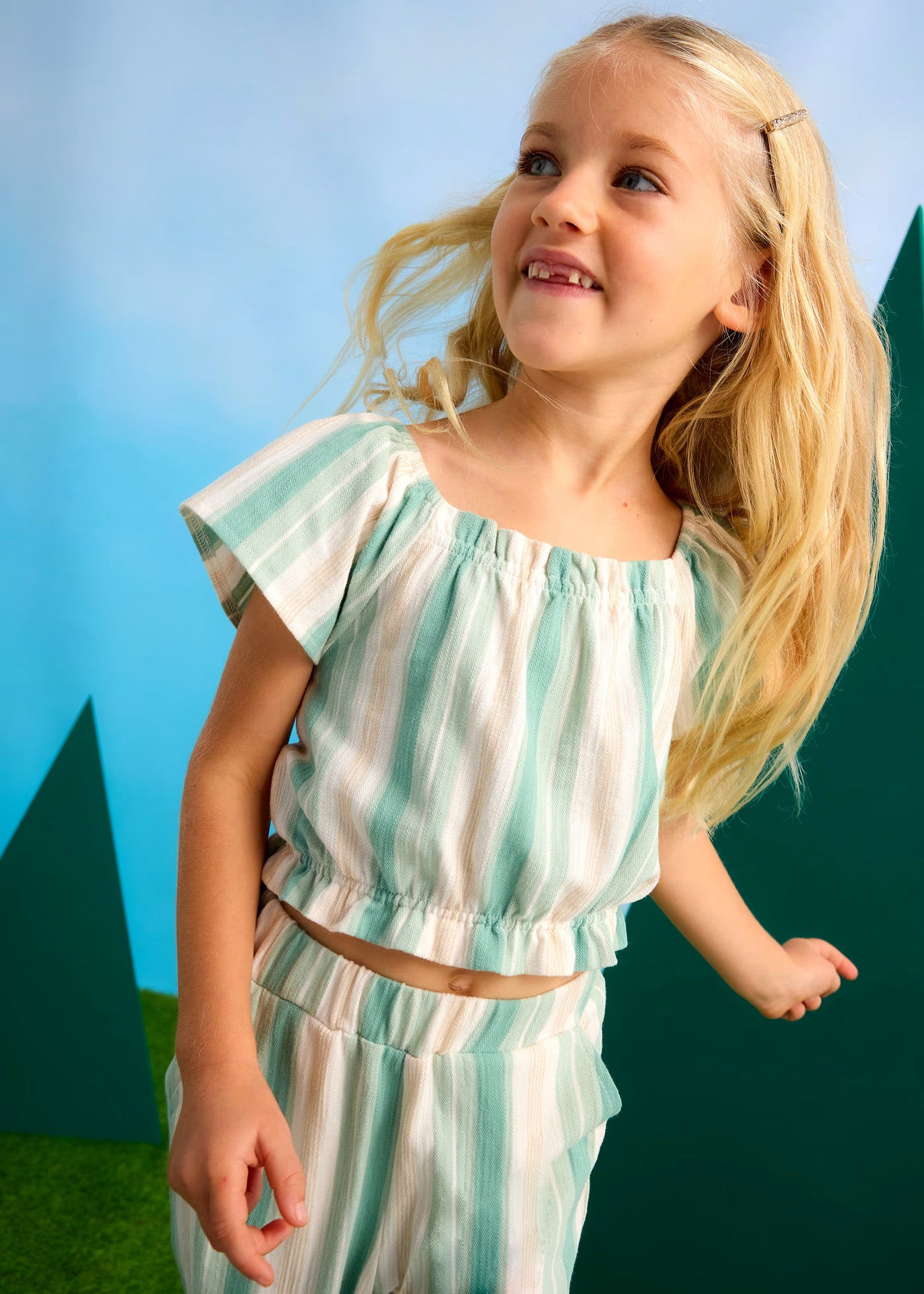 Completo pantalone e maglietta righe bambina Mayoral giada e beige Mayoral Giada