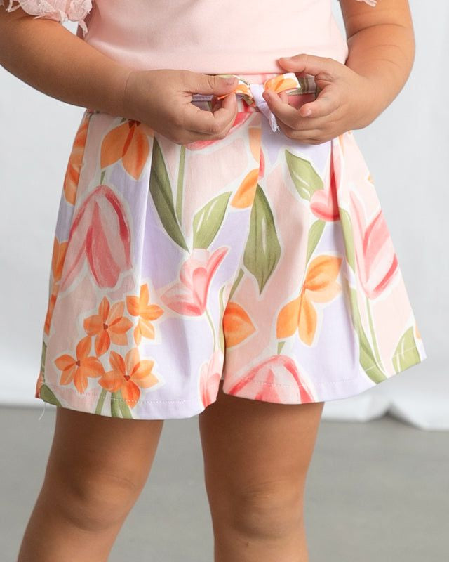 Dettaglio della gonna pantalone bambina Mayoral con fantasia floreale