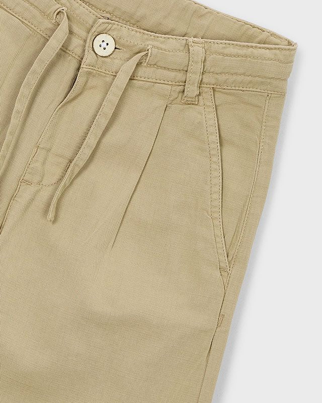 Etichetta Better Cotton, sostenibilità e produzione responsabile dei pantaloni bambino