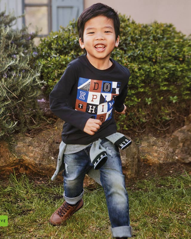 Pantaloni jeans bambino Mayoral effetto slavato strappato - ErreGiModaBimbo