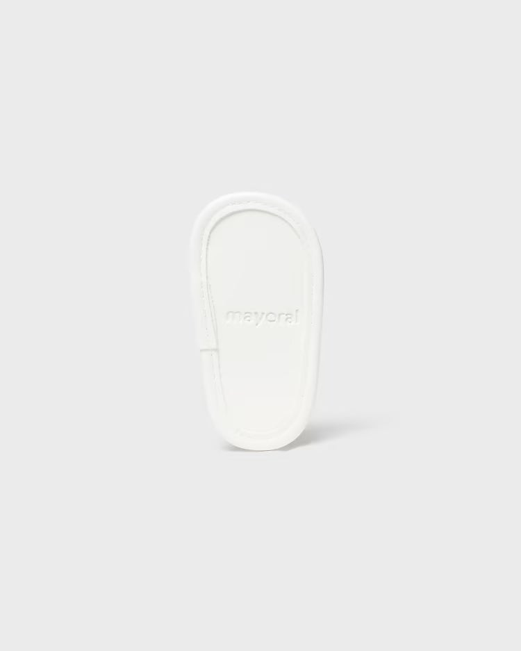 Sandali con chiusura velcro fiore neonata Mayoral Newborn bianco - ErreGiModaBimbo