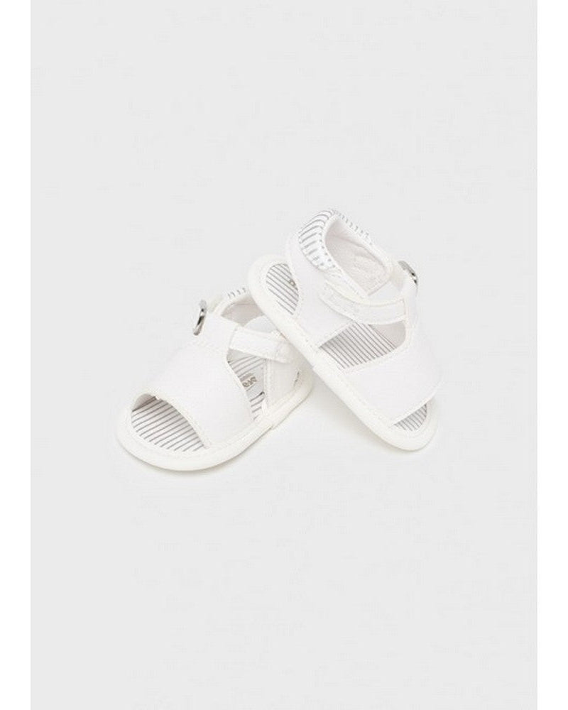 Sandali con fibbia neonato Mayoral Newborn bianco - ErreGiModaBimbo