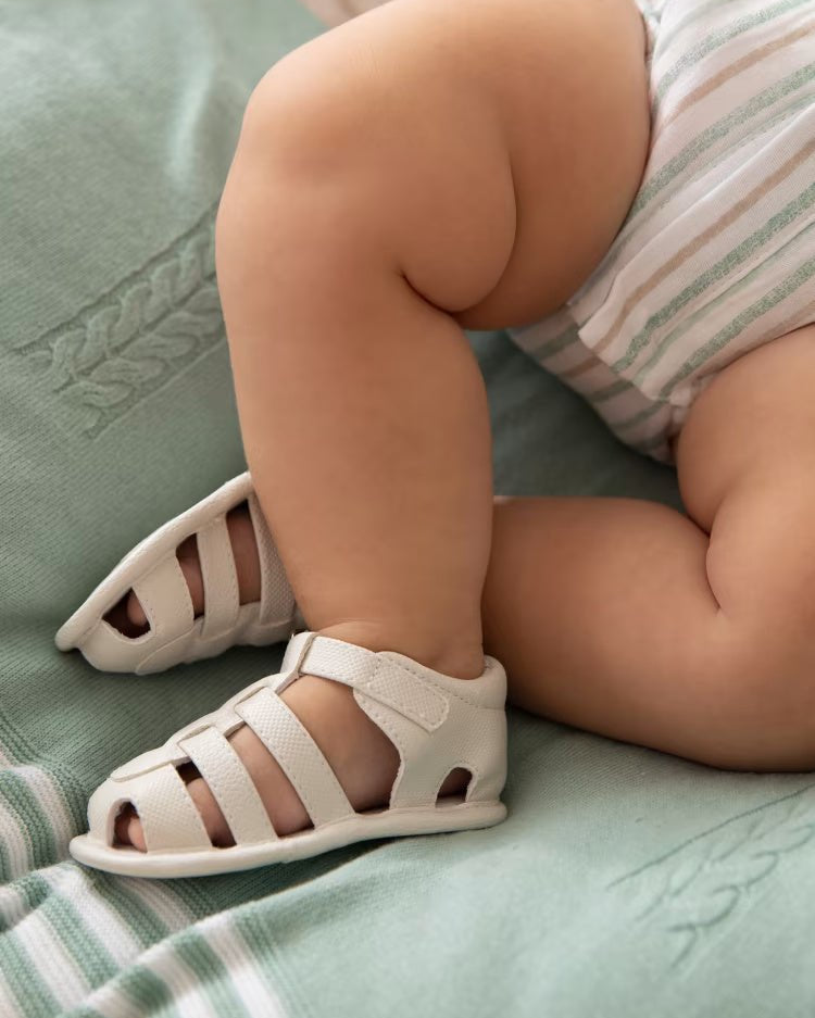 Sandali ragnetto con fibbia neonato Mayoral Newborn gesso - ErreGiModaBimbo