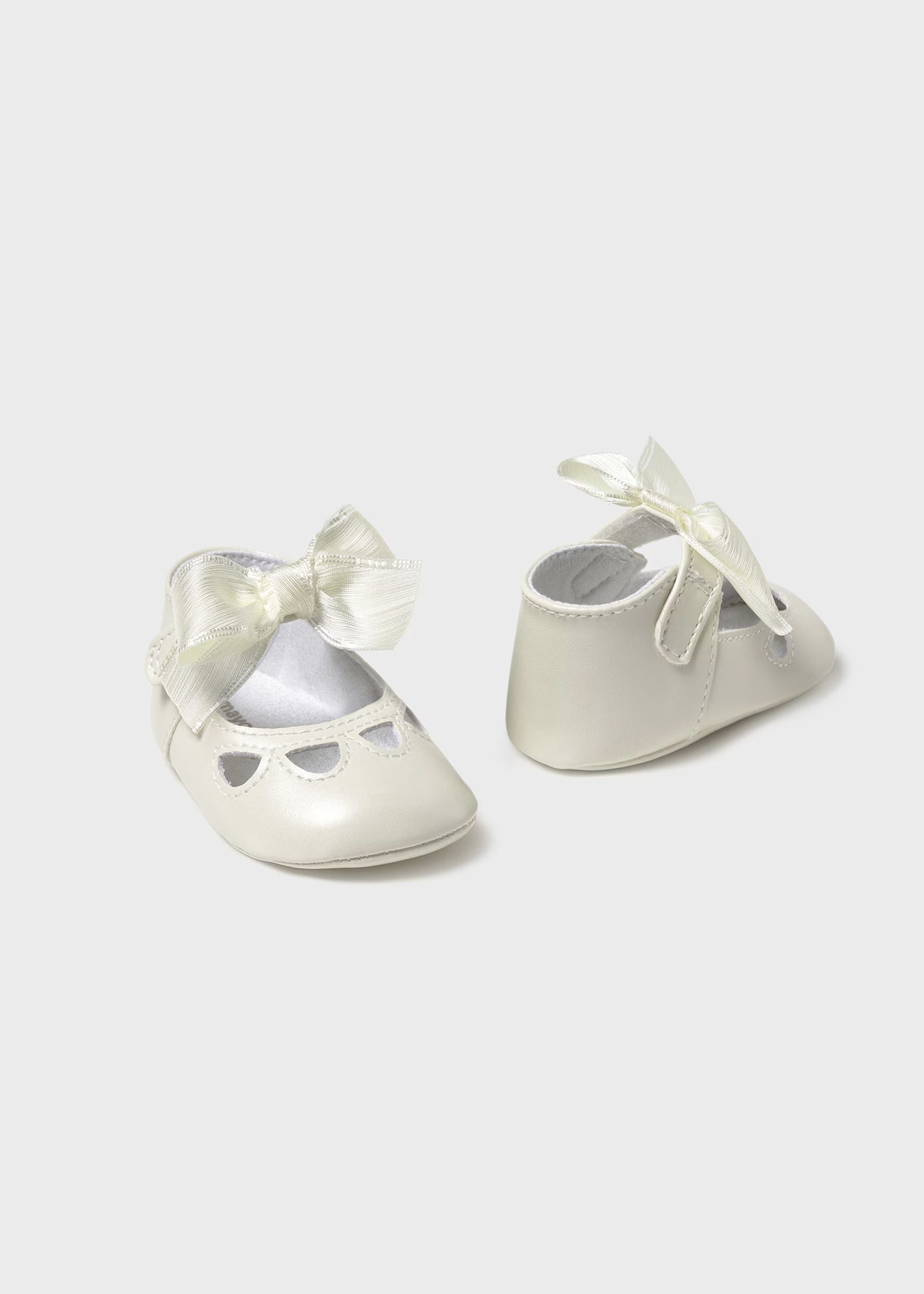 Scarpe ballerine cerimonia fiocco neonata Mayoral Newborn panna Mayoral Panna