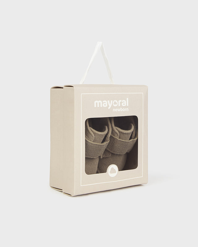 Scarpe camoscio neonato Mayoral Newborn color noce Mayoral Noce