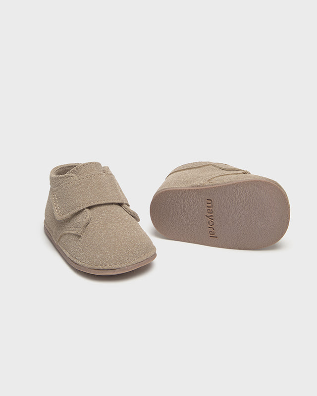 Scarpe camoscio neonato Mayoral Newborn color noce Mayoral Noce