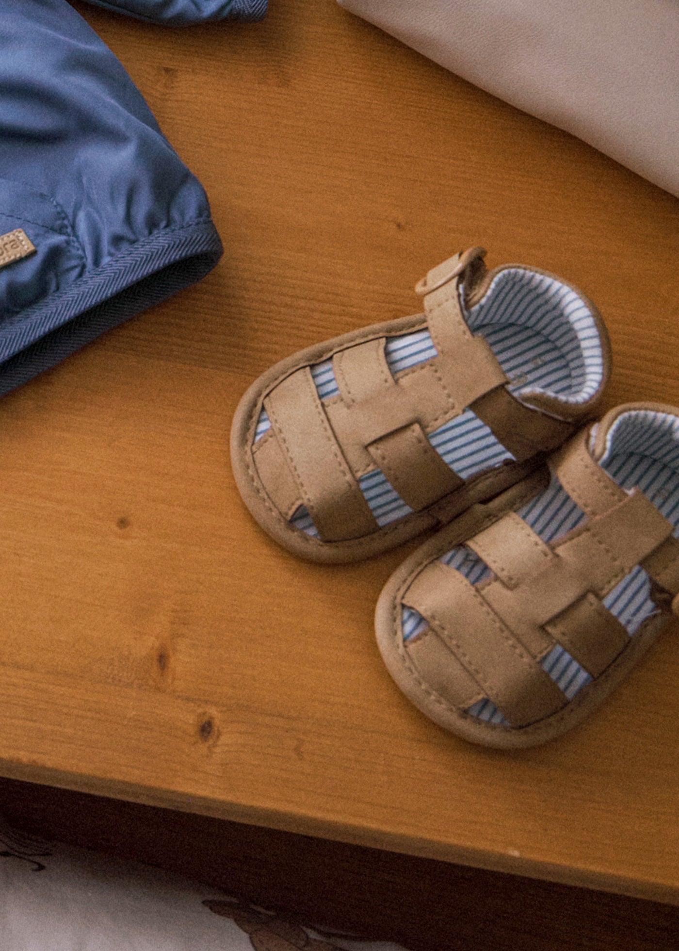 Scarpete sandali ragnetti neonato Mayoral Newborn cammello Mayoral Caramello