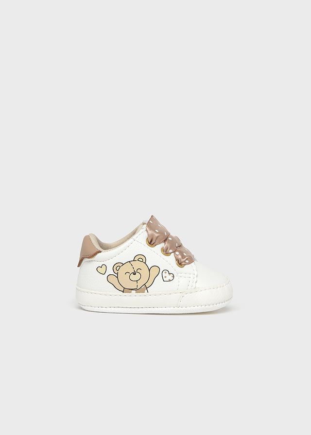 Scarpe sportive neonata Mayoral Newborn bianche orsetto Mayoral Bianco