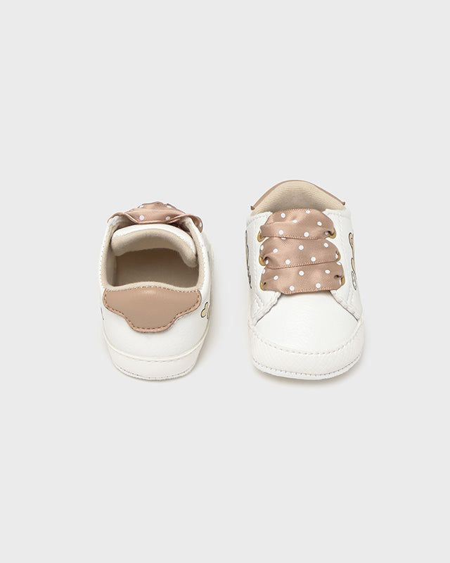Scarpe sportive neonata Mayoral Newborn bianche orsetto Mayoral Bianco