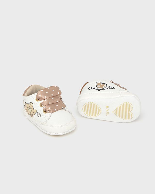 Scarpe sportive neonata Mayoral Newborn bianche orsetto Mayoral Bianco
