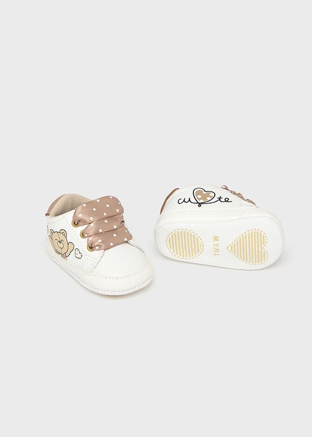 Scarpe sportive neonata Mayoral Newborn bianche orsetto Mayoral Bianco