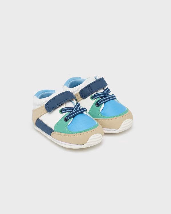 Scarpe sportive neonato celeste Mayoral Newborn - ErreGiModaBimbo