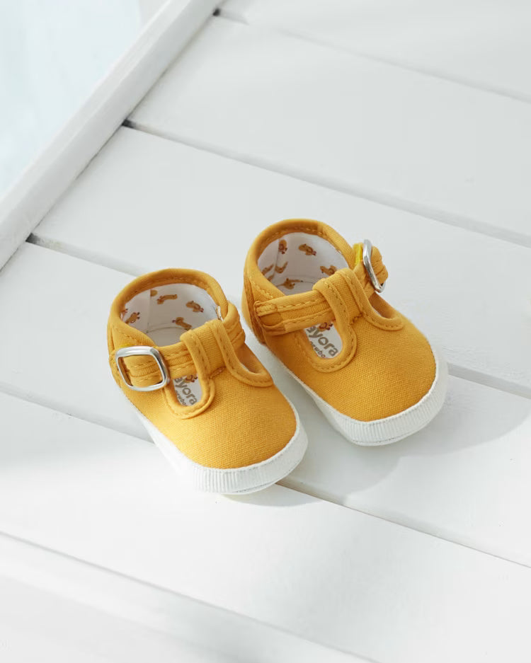 Scarpette in tela gialle unisex neonati Mayoral Newborn Mayoral Giallo