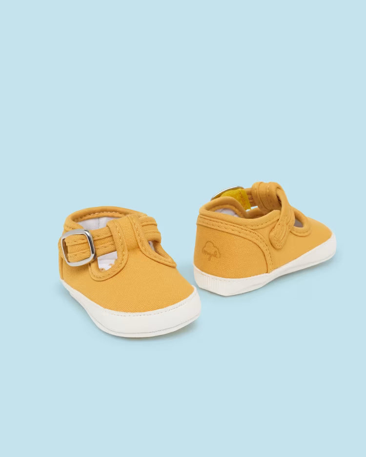 Scarpette in tela gialle unisex neonati Mayoral Newborn Mayoral Giallo