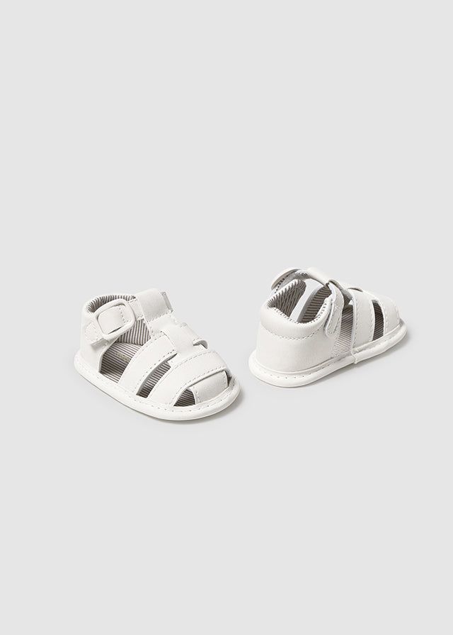 Scarpete sandali ragnetti neonato Mayoral Newborn panna Mayoral Panna