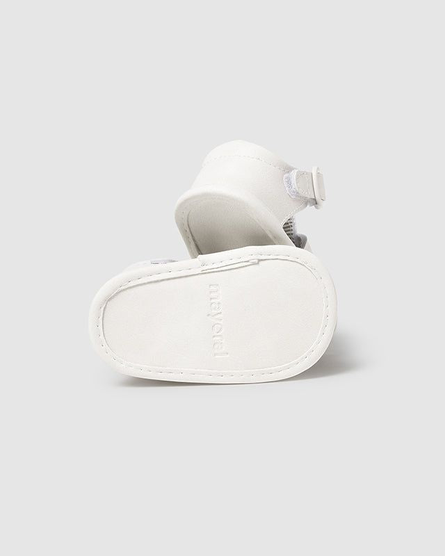 Scarpete sandali ragnetti neonato Mayoral Newborn panna Mayoral Panna