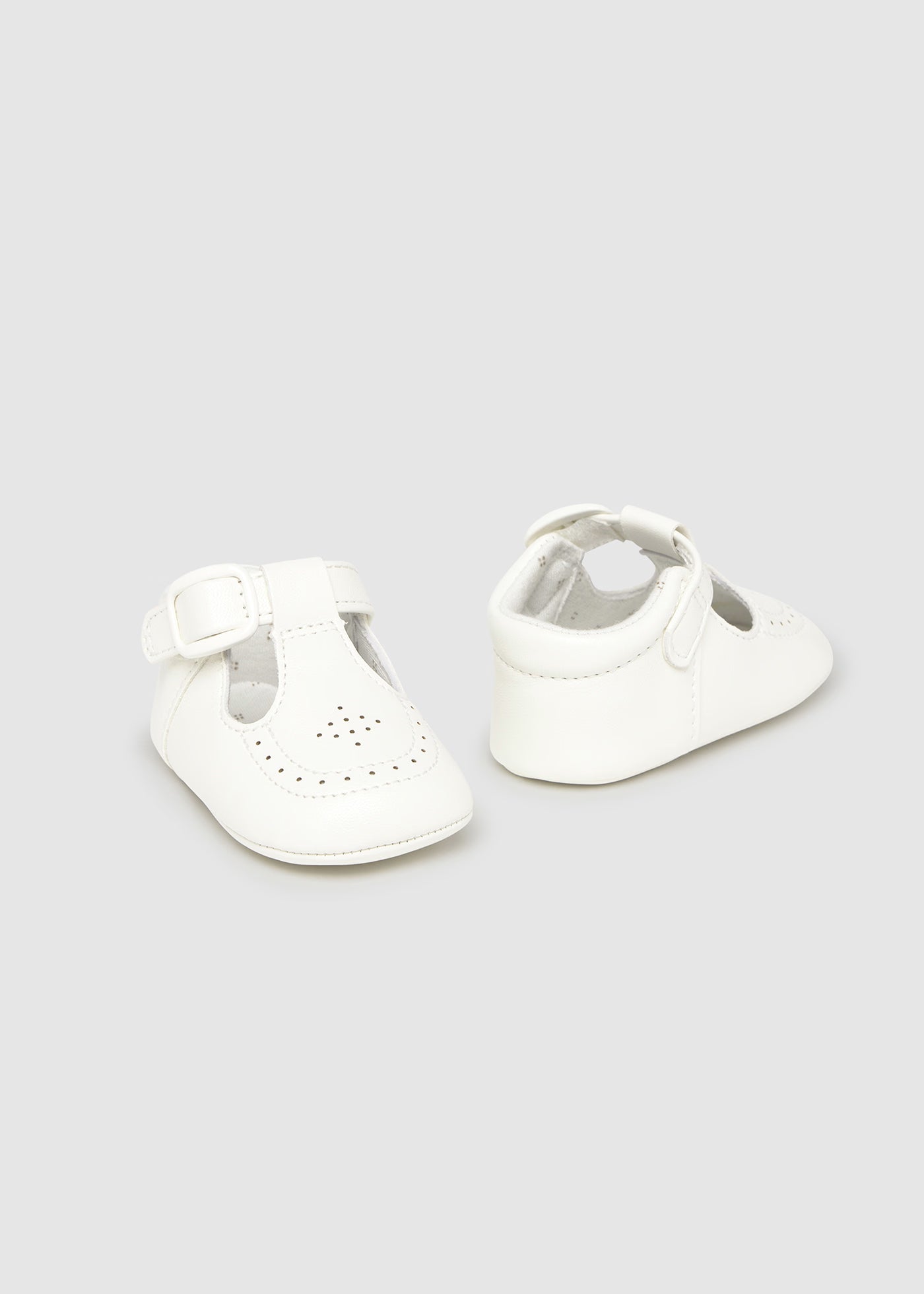 Scarpette traforate neonato Mayoral Newborn panna Mayoral Panna