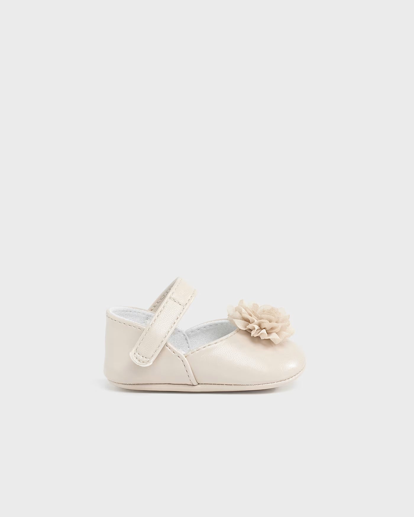 Scarpine ballerine neonata Mayoral Newborn crema pompom fiori Mayoral Crema