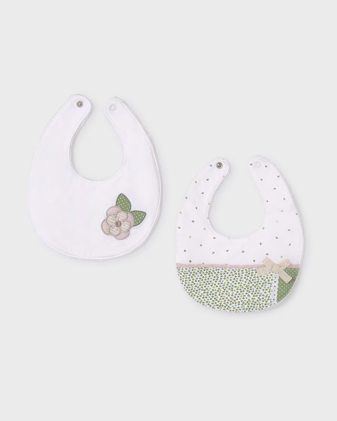 Set 2 bavaglini Mayoral Newborn neonata fiori verde e bianco Mayoral Default Title