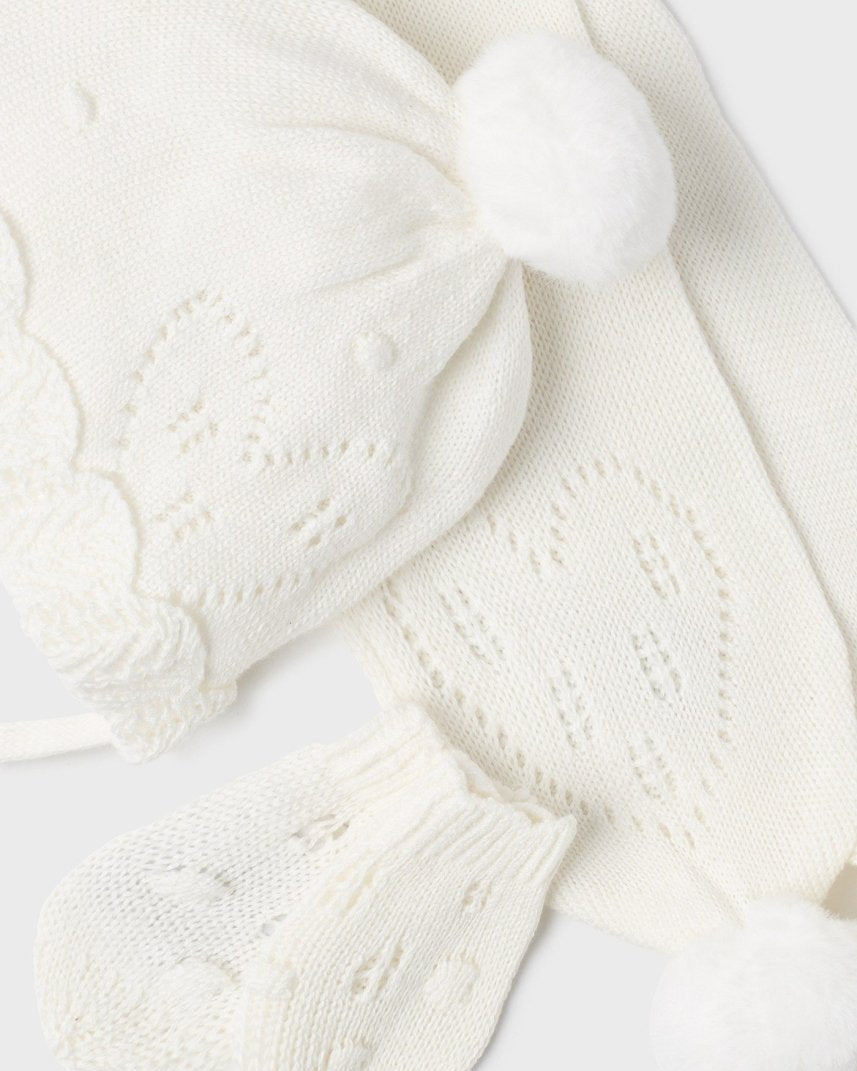 Set 3 pezzi panna cappello sciarpa e manopole neonata Mayoral - ErreGiModaBimbo