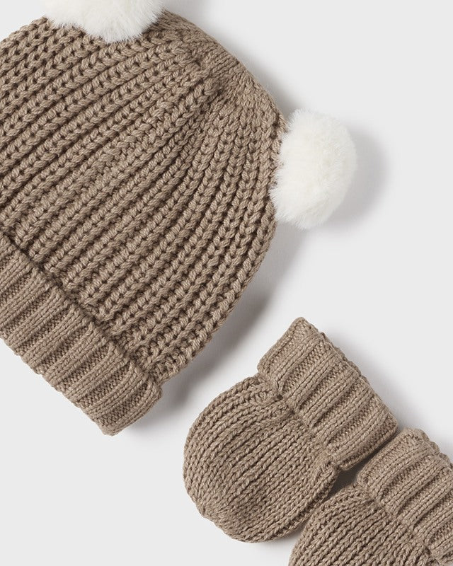 Set cappello e manopole in maglia neonato Mayoral Newborn marrone Mayoral Marrone