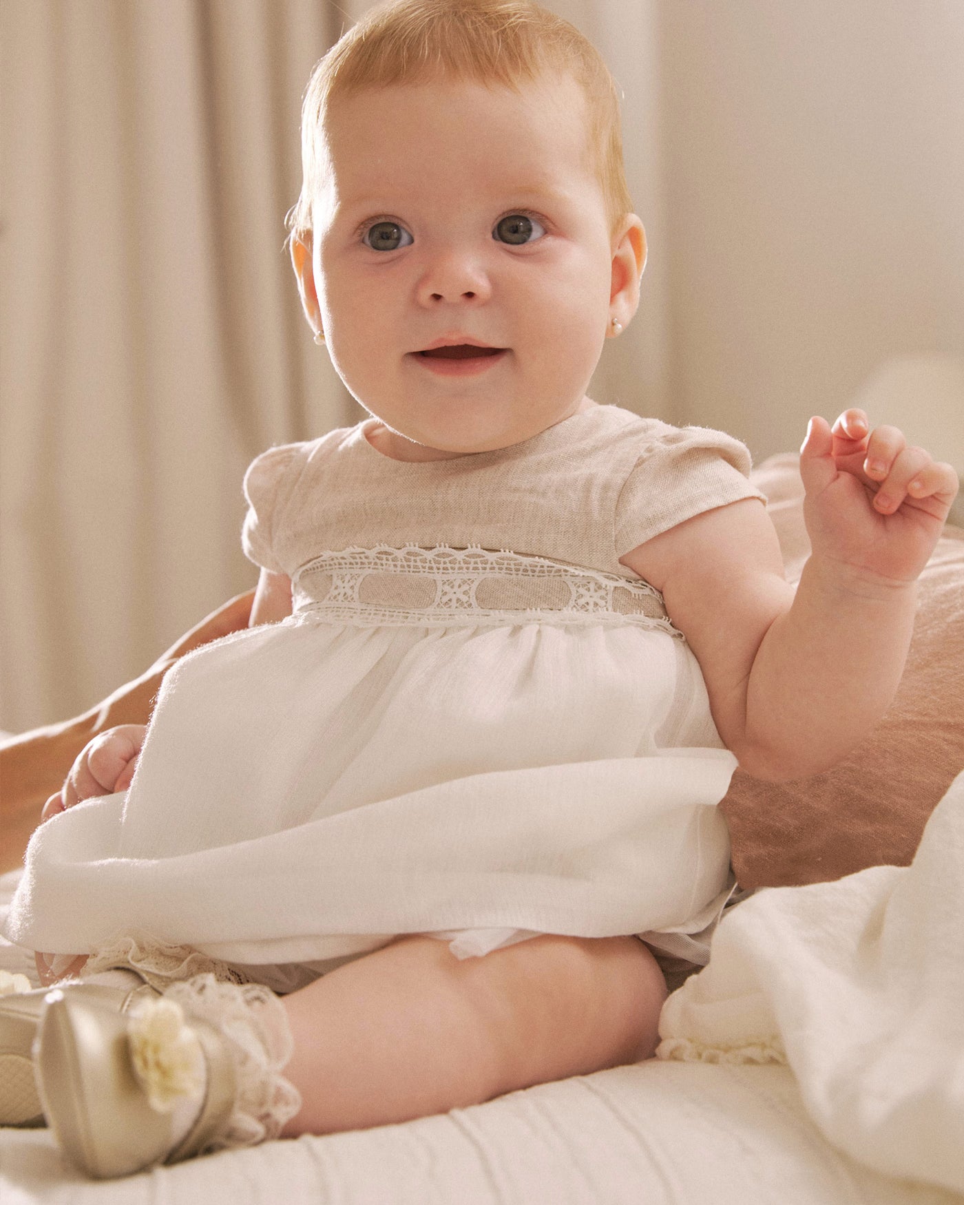 Abito con copri pannolino cerimonia neonata Mayoral Newborn beige e panna Mayoral Beige