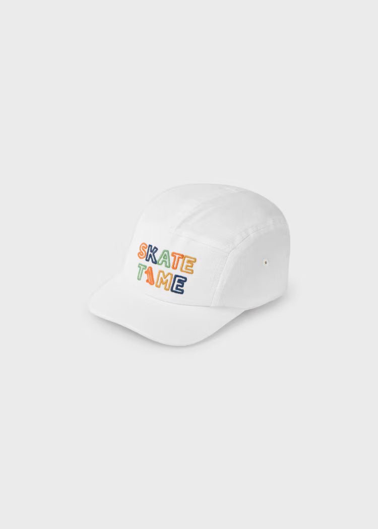 Cappello skater ricamato bianco cotone bambino Mayoral - ErreGiModaBimbo