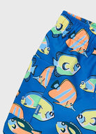 Logo Mayoral, scritta blu con icona a forma di nuvola, sfondo bianco, marchio di abbigliamento per bambini