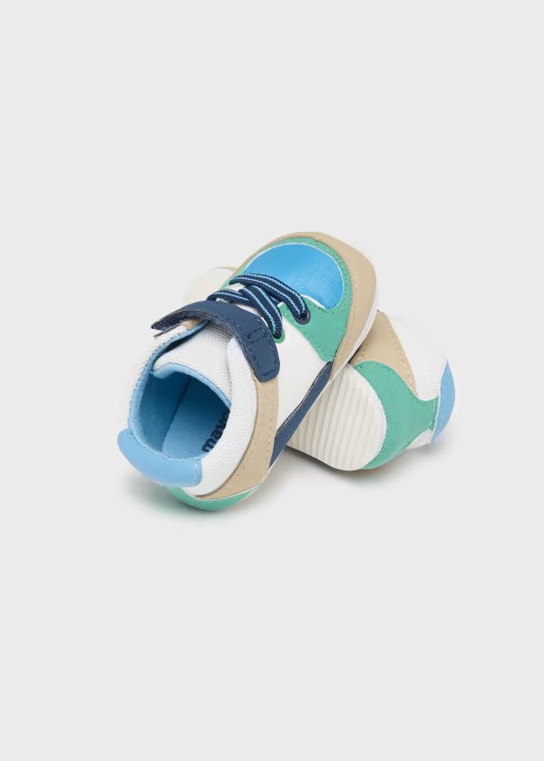 Scarpe sportive neonato celeste Mayoral Newborn - ErreGiModaBimbo