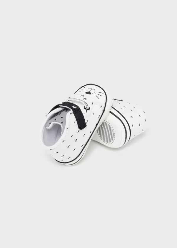 Scarpe tela bianco neonato con velcro Mayoral Newborn - ErreGiModaBimbo