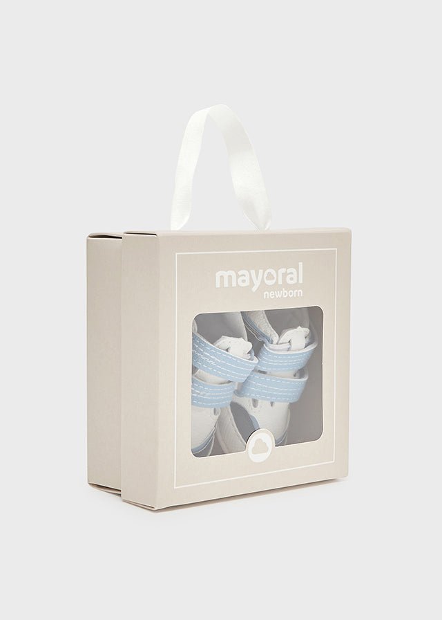 Scarpette spotive neonato Mayoral Newborn bianche azzurre - ErreGiModaBimbo